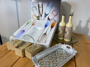 lot 24-A2025 image: Wine Decore and Fun Champagne Glass Party Set