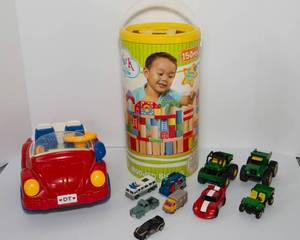 lot 37 image: Miscellaneous Childrens Toys  Wooden Blocks & Cars