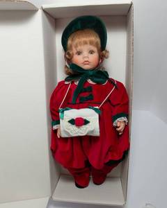 lot 48 image: Susan Wakeen Collection Doll - Clara