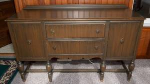 lot 72 image: Vintage Sideboard Buffet Table
