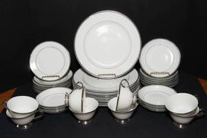 lot 88 image: Wedding Bells by Deville Fine China  Platinum Trim & Thin Interior Line, Service for 8