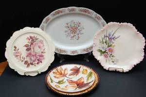 lot 100 image: Set of Six Decorative Plates
