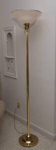 lot 117 image: Gold-Tone Floor Lamp