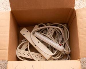 lot 139 image: Box of 9 Power Strips