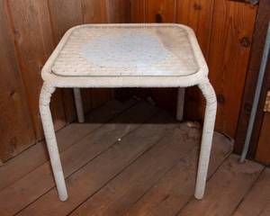 lot 158 image: White Wicker Table with Glass Top