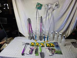 lot 29 image: Huge Lot of Garden and Watering Tools