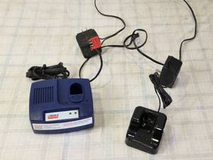 lot 44 image: Lincoln 1 Hour Battery Charger Model 1210 Series B - Appears New in Bag