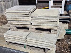 lot 71 image: Large Stack of Concrete Paving Slabs, Approximately 24 x 24 - 30 Count - Heavy
