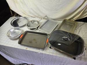lot 117 image: Cookware Including Baking Trays and Electric Pan