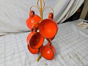 lot 127 image: 5 Vintage Orange Ceramic Mugs with Stand