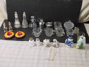 lot 130 image: Salt and Pepper Shakers and Other Table Ware