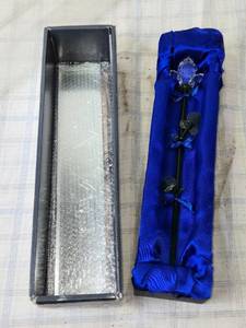 lot 150 image: Crystal Rose with Mirror in Original Box