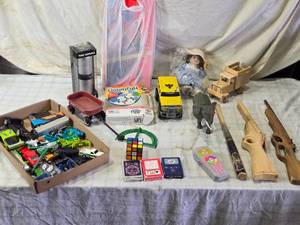 lot 201 image: Vintage Toys and Games