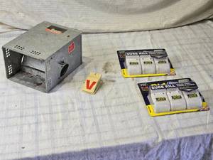 lot 239 image: Various Mouse Traps Including Brower Cage Trap and Big Cheese Sure Kill Packs