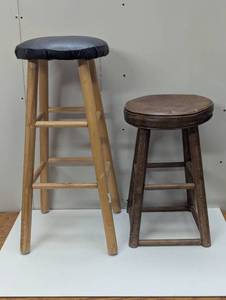 lot 93 image: Pair of Stools - 1 tall 1 Short