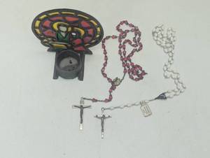 lot 32 image: 3 Piece Rosary and Candle Set - Italy