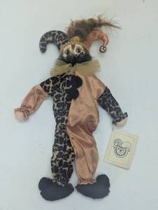 lot 33 image: wooden Jester Cat Music Box - Handmade