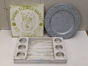 lot 11 image: 7 Piece Porch Set - 5 Galvanized Serving Plates - 1 Drink Tray and 1 Decor Spring Sign