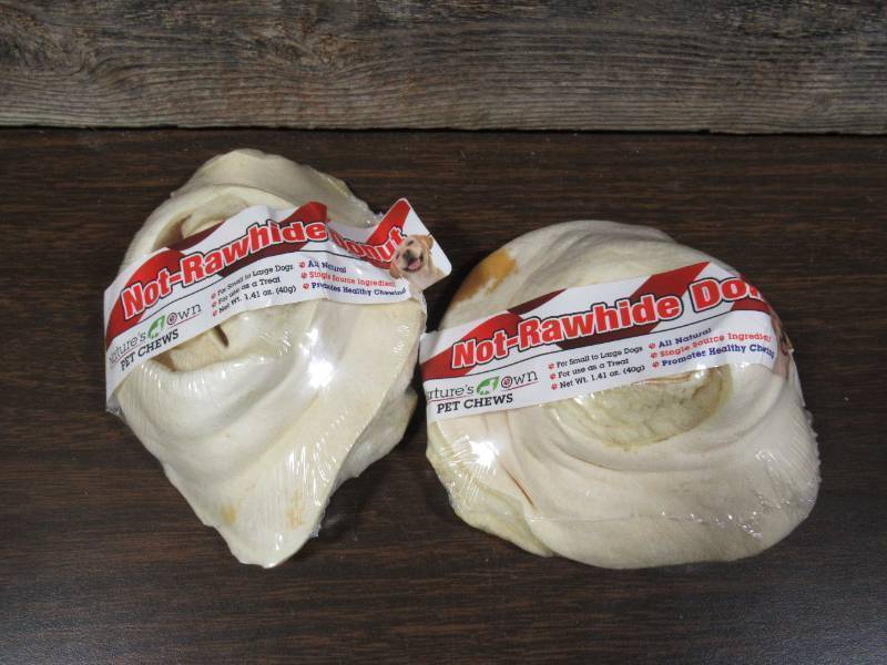 lot 232 image: Set of 2 NATURES OWN USA NOT-RAWHIDE DONUT CHEW TREAT