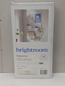 lot 103 image: Pegboard Set White - Brightroom