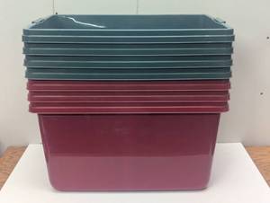 lot 117 image: Set of 7 - Hefty 72 Qt Storage Bins - No Lids - Heavy Duty