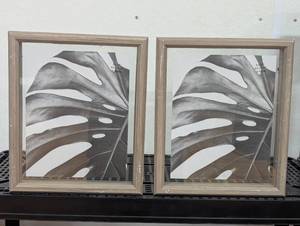 lot 23 image: Pair of 8 to 10 Picture Frames