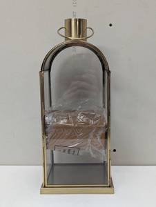lot 121 image: 15 Metal Lantern with Hanging Handle - Threshold