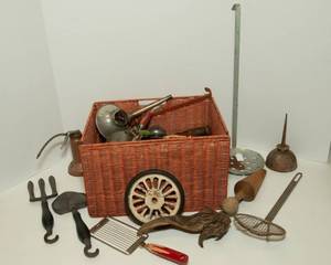 lot 32 image: Primitive Items and Basket