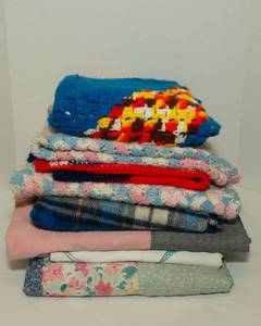 lot 37 image: 8 BlanketsThrows - Mostly Handmade