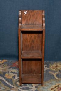 lot 200 image: Solid Wooden Shelf