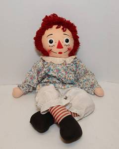 lot 205 image: Vintage Raggedy Ann Doll