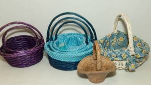 lot 98 image: Easter Baskets - 7 Total