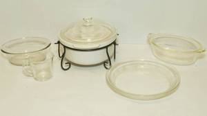 lot 119 image: Glass Baking Lot