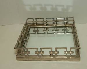 lot 133 image: Heavy Mirrored Tray