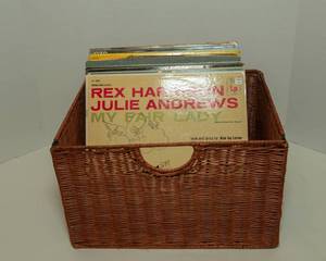 lot 158 image: 50s, 60s, 70s Movie Soundtracks and Greatest Hits LP Vinyl Albums - 19 Total