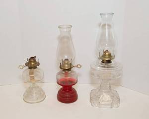 lot 228 image: Set of Three Oil Lamps
