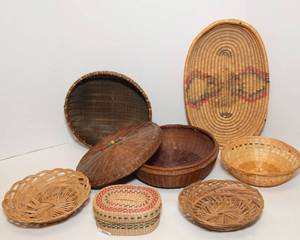 lot 219 image: 7 Global Woven Baskets