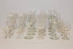 lot 243 image: 20 Clear Drinking Glasses