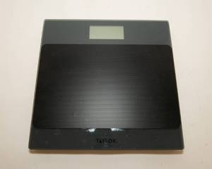 lot 245 image: Taylor Glass Digital Scale