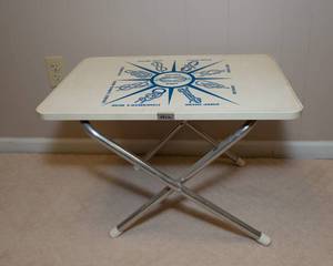 lot 185 image: Garelick Eez StorableFoldable Marine Table