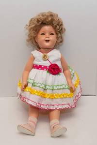 lot 277 image: Vintage Shirley Temple
