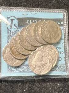 lot 71 image: 10 US BUFFALO NICKELS