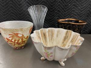 lot 18 image: Collection of 4 Decorative Bowls & Vases with Unique Designs