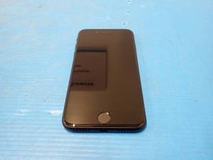 lot 30 image: Apple&nbspiPhone SE (2020) A2275  64GB of storage  Cellular Carrier Unlocked  no cables  light scratches on screen