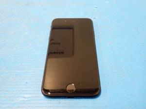 lot 32 image: Apple&nbspiPhone SE (2020) A2275  64GB of storage  Cellular Carrier Unlocked  no cables  light scratches on screen
