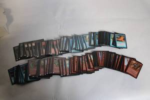 lot 8 image: Collection of Magic The Gathering Trading Cards