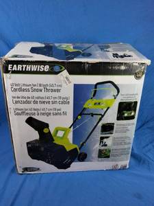 lot 157 image: Earthwise 40V Cordless Electric Snowblower