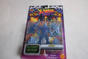 lot 10 image: Toy Biz X-Men Mutant Armor Series Iceman Action Figure