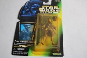lot 34 image: Star Wars Leia in Boushh Disguise Action Figure - Kenner 1995