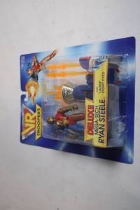 lot 38 image: Deluxe Mega-Tech Ryan Steele VR Troopers Action Figure